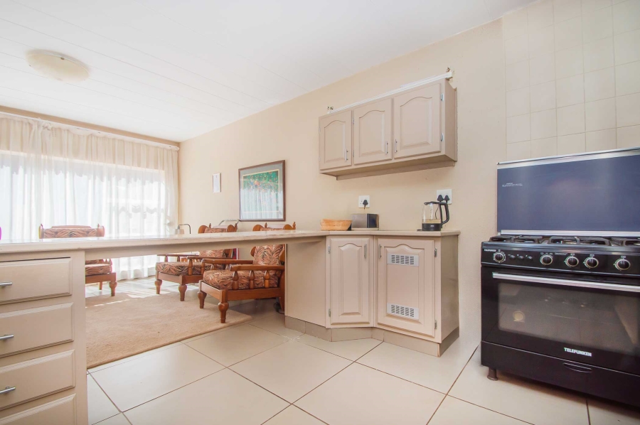 3 Bedroom Property for Sale in Roodekrans Gauteng