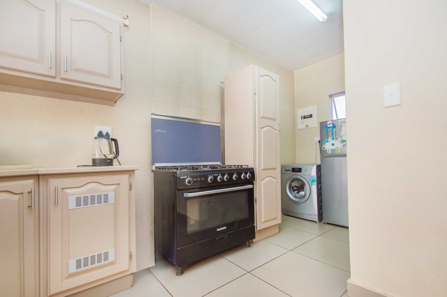 3 Bedroom Property for Sale in Roodekrans Gauteng