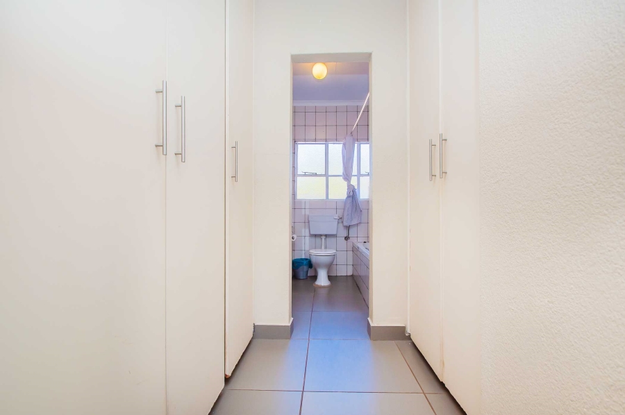 3 Bedroom Property for Sale in Roodekrans Gauteng