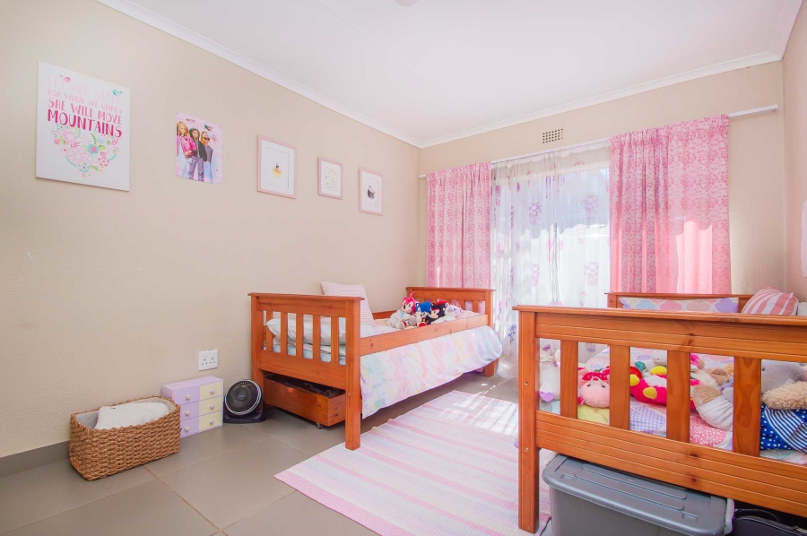 3 Bedroom Property for Sale in Roodekrans Gauteng