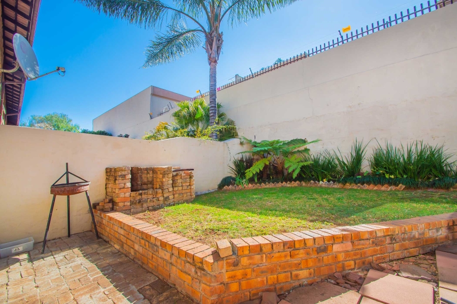 3 Bedroom Property for Sale in Roodekrans Gauteng