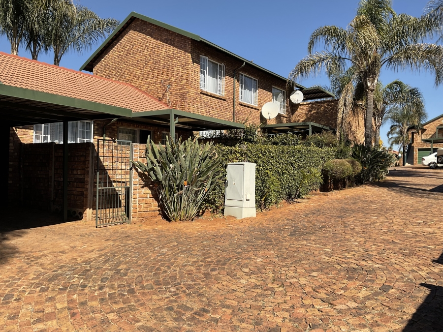 2 Bedroom Property for Sale in Highveld Gauteng