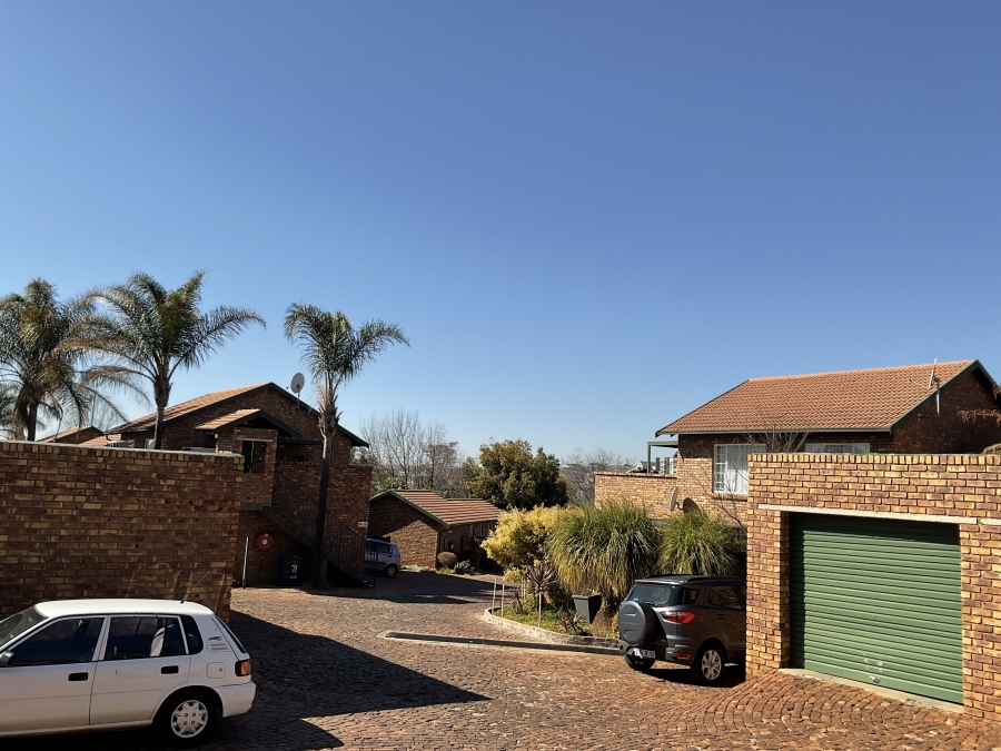 2 Bedroom Property for Sale in Highveld Gauteng