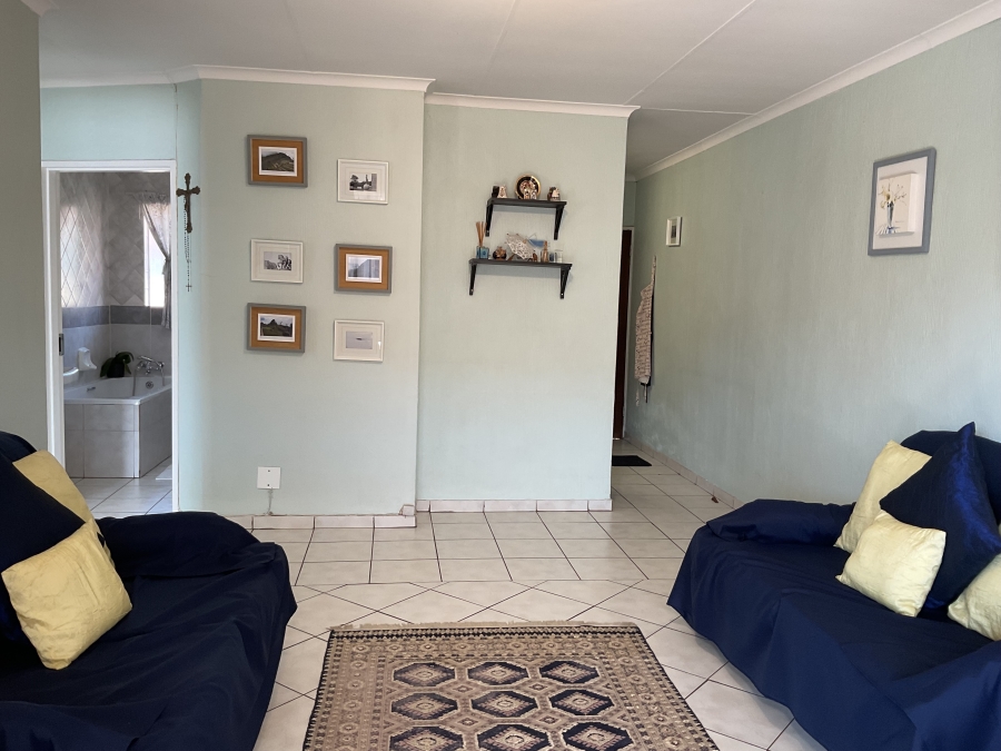 2 Bedroom Property for Sale in Highveld Gauteng