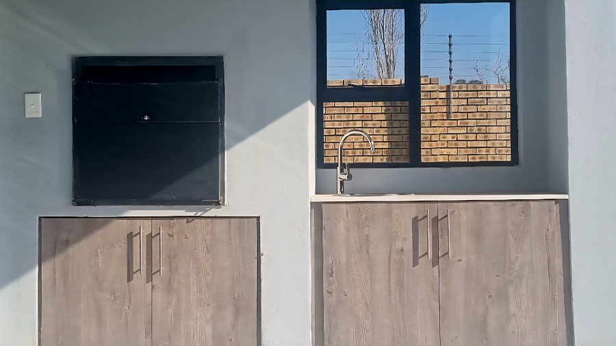 4 Bedroom Property for Sale in Blue Hills Gauteng