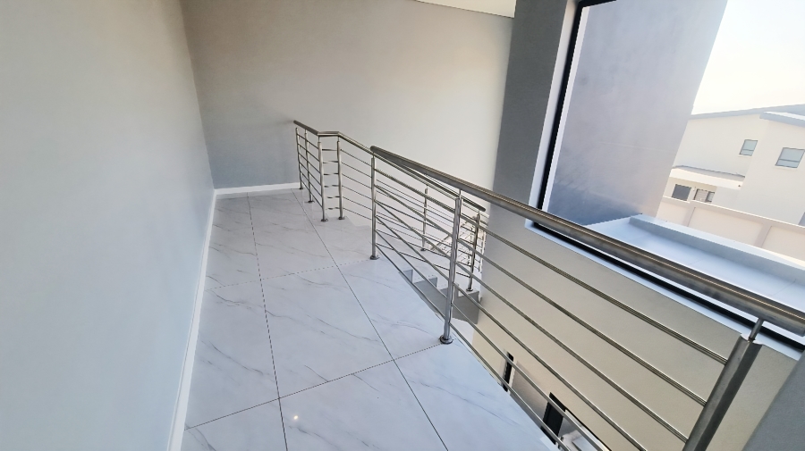 4 Bedroom Property for Sale in Blue Hills Gauteng