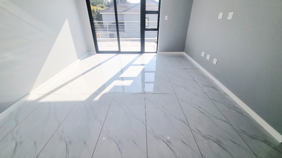 4 Bedroom Property for Sale in Blue Hills Gauteng
