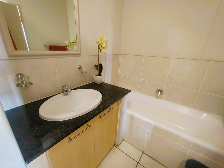 To Let 2 Bedroom Property for Rent in Morningside Gauteng