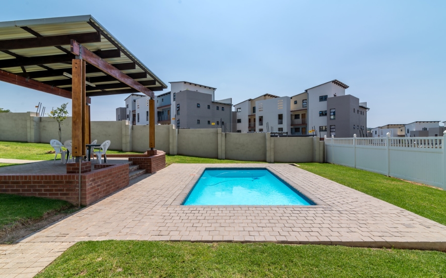 To Let 2 Bedroom Property for Rent in Barbeque Downs Gauteng