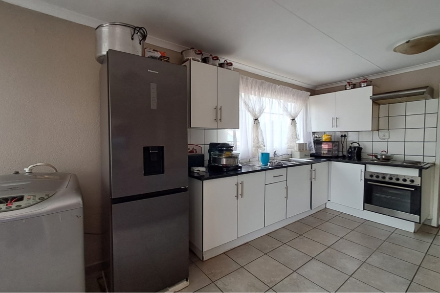 Commercial Property for Sale in Bakerton Gauteng