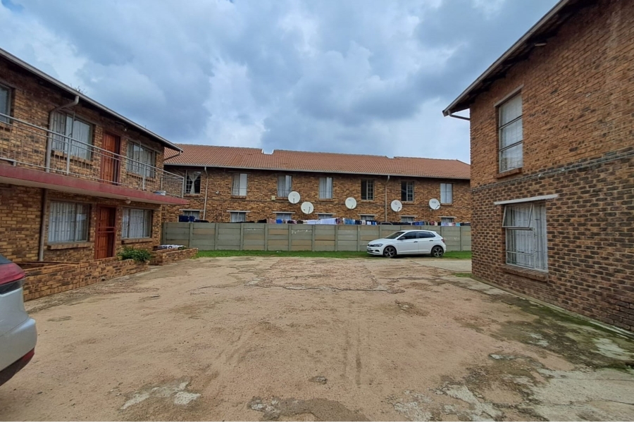 Commercial Property for Sale in Bakerton Gauteng