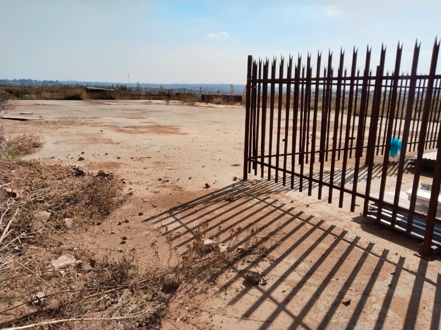 Commercial Property for Sale in Clayville Gauteng