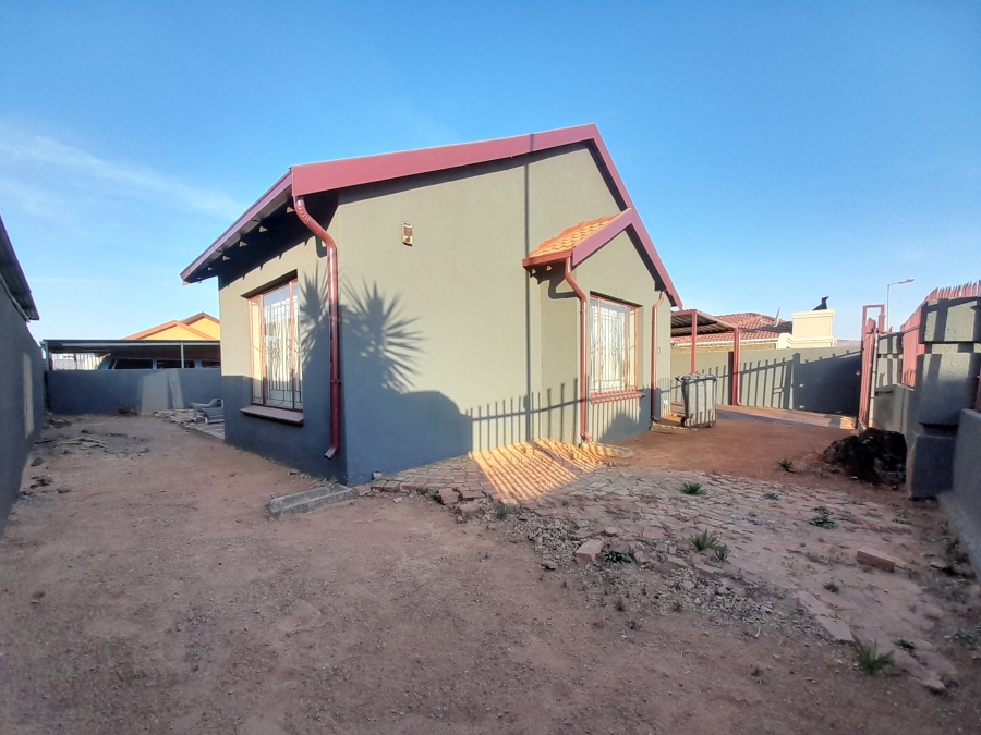 3 Bedroom Property for Sale in Lotus Gardens Gauteng