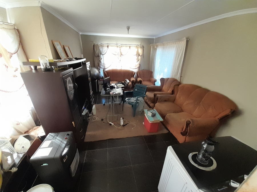 3 Bedroom Property for Sale in Lotus Gardens Gauteng