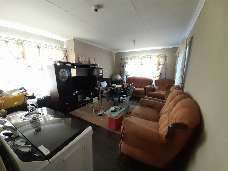 3 Bedroom Property for Sale in Lotus Gardens Gauteng