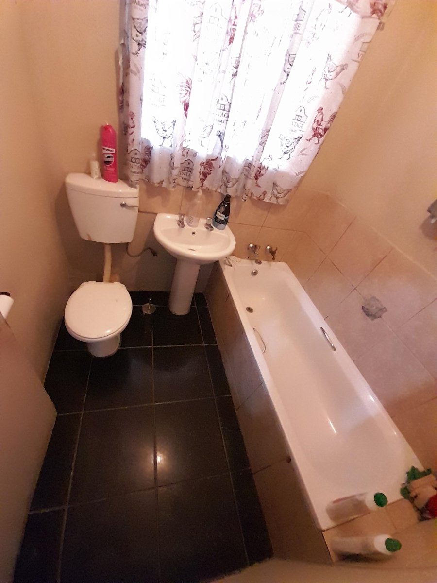 3 Bedroom Property for Sale in Lotus Gardens Gauteng