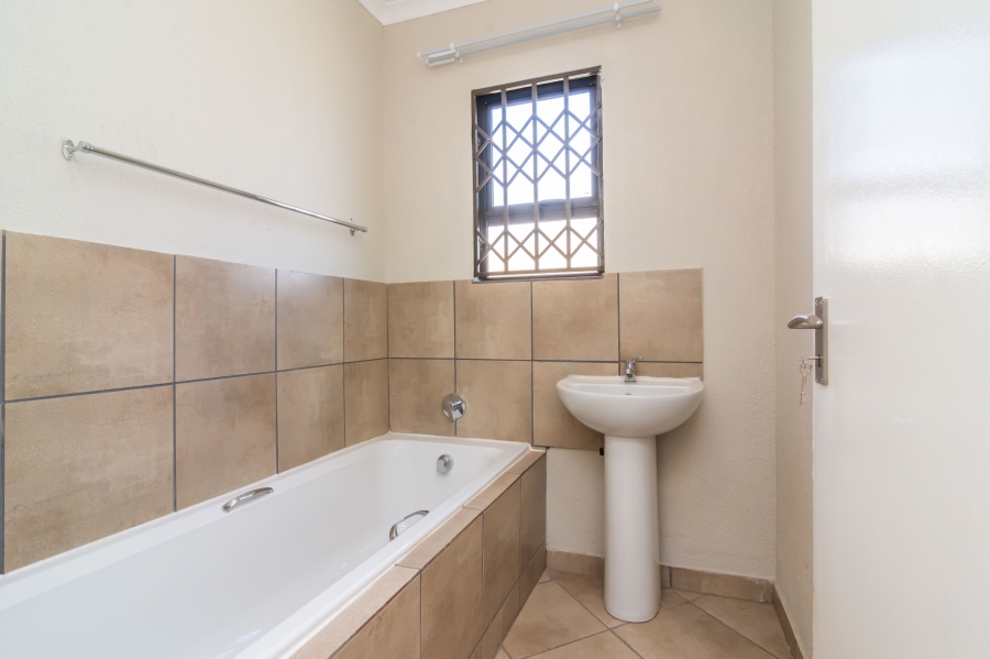 3 Bedroom Property for Sale in Wilfordon Gauteng