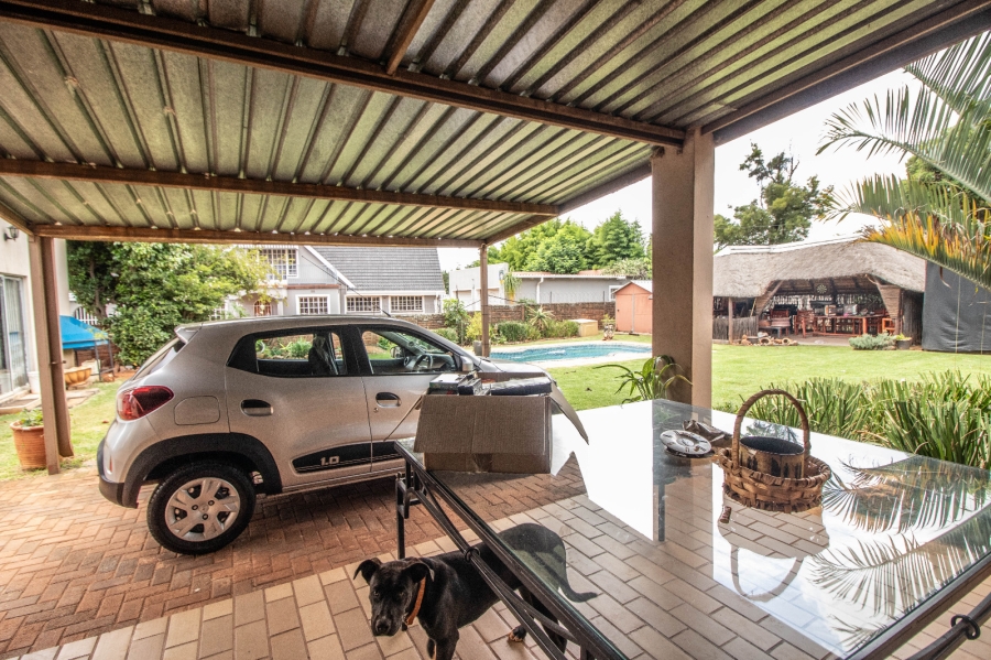 5 Bedroom Property for Sale in Norkem Park Gauteng