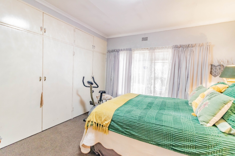 5 Bedroom Property for Sale in Norkem Park Gauteng