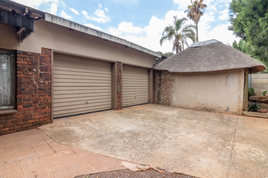 5 Bedroom Property for Sale in Norkem Park Gauteng