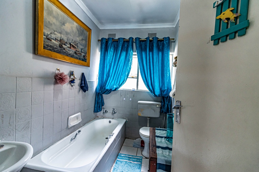 5 Bedroom Property for Sale in Norkem Park Gauteng