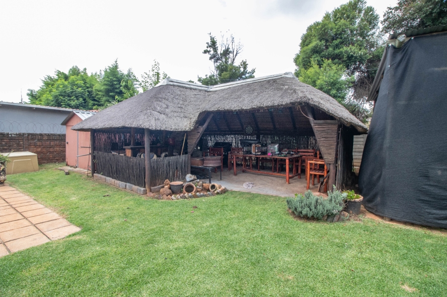5 Bedroom Property for Sale in Norkem Park Gauteng