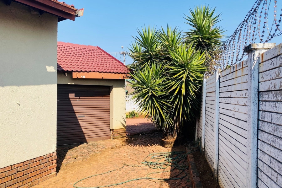 4 Bedroom Property for Sale in Booysens Gauteng