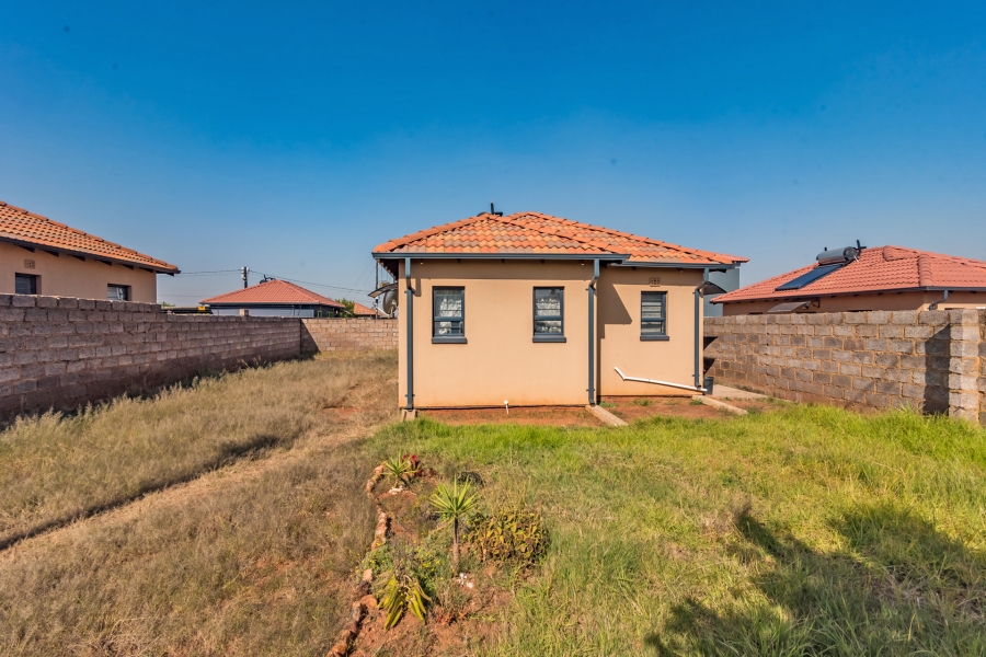 2 Bedroom Property for Sale in Protea Glen Gauteng