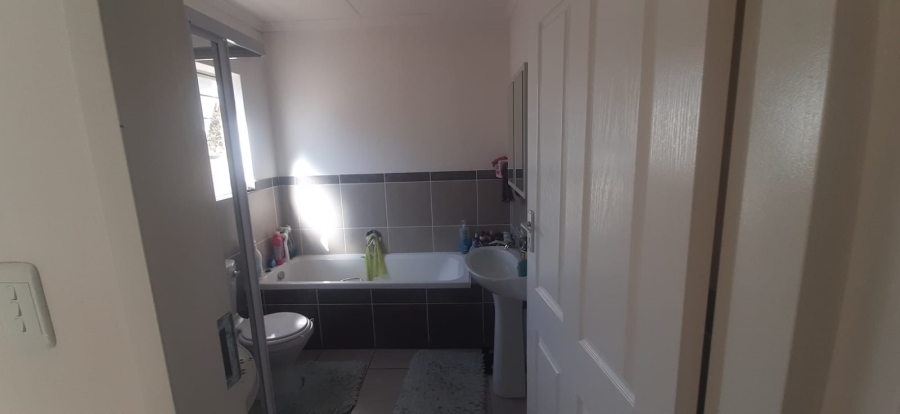 2 Bedroom Property for Sale in Theresa Park Gauteng