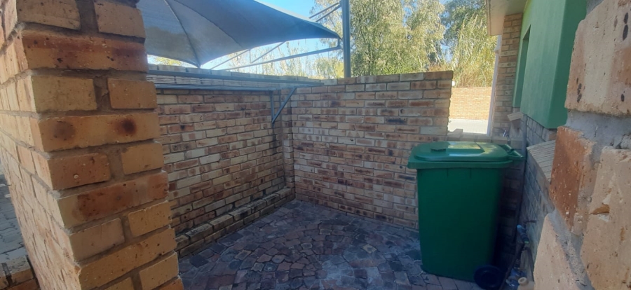 2 Bedroom Property for Sale in Theresa Park Gauteng