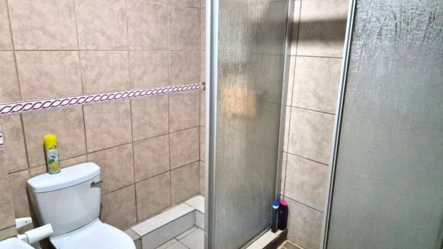 2 Bedroom Property for Sale in Windsor East Gauteng