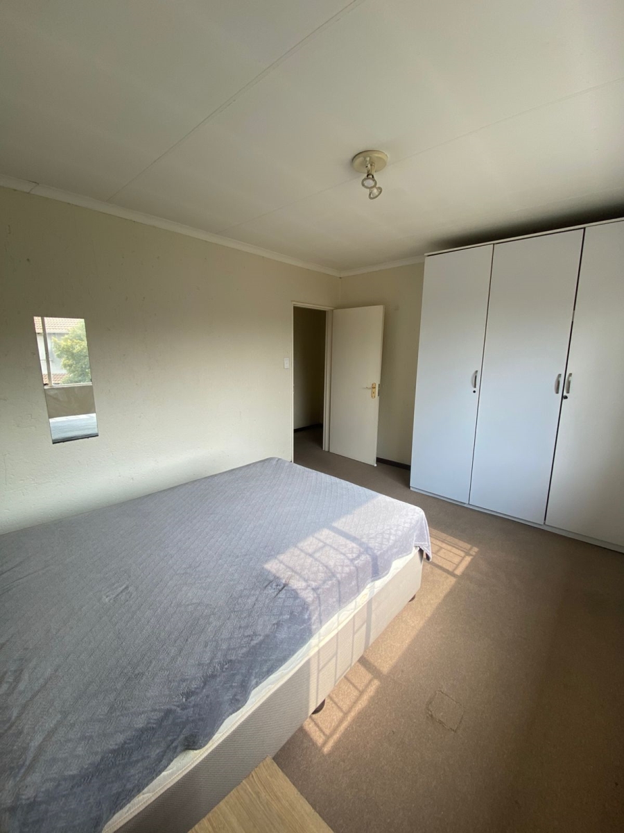 2 Bedroom Property for Sale in Greenstone Hill Gauteng
