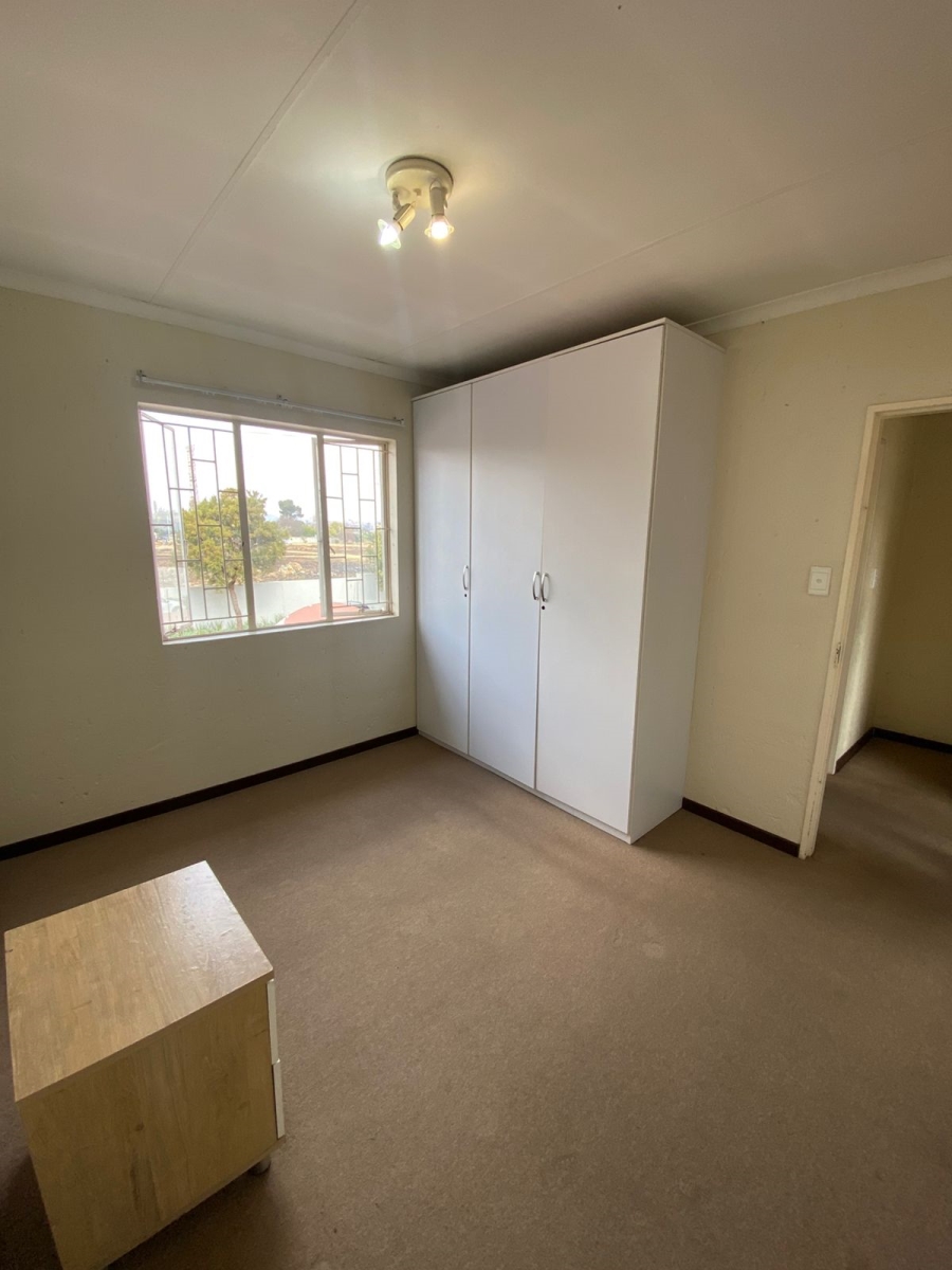 2 Bedroom Property for Sale in Greenstone Hill Gauteng