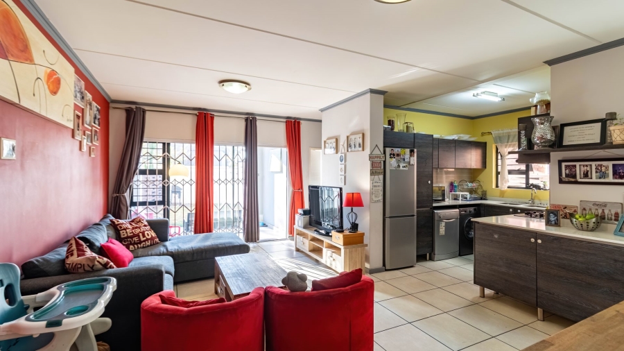 3 Bedroom Property for Sale in Greenstone Crest Gauteng