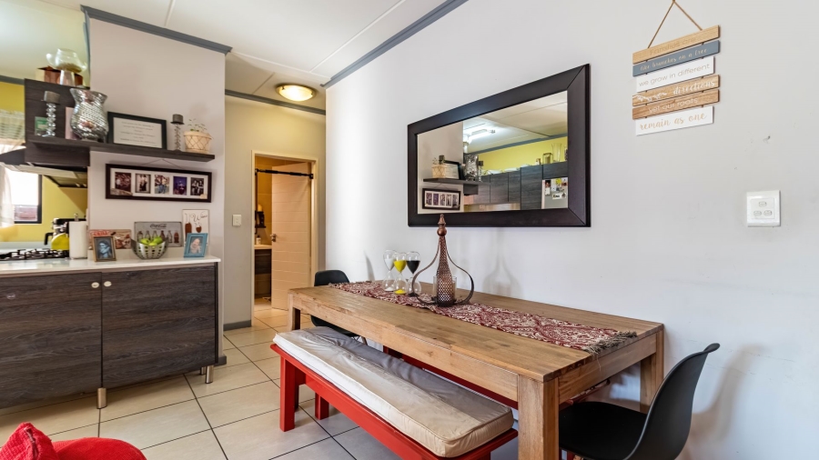 3 Bedroom Property for Sale in Greenstone Crest Gauteng