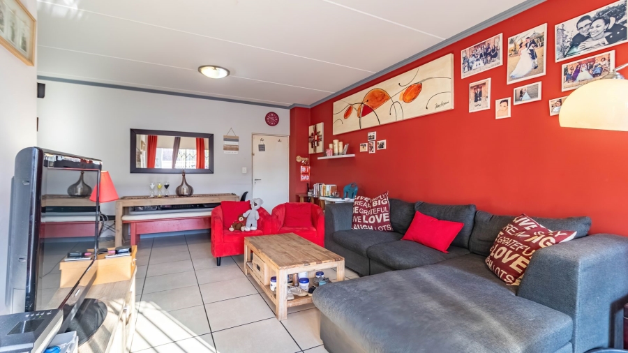 3 Bedroom Property for Sale in Greenstone Crest Gauteng