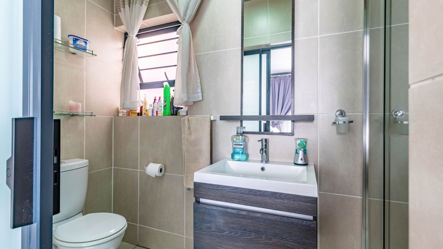 3 Bedroom Property for Sale in Greenstone Crest Gauteng