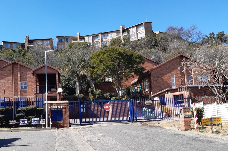 2 Bedroom Property for Sale in Windsor East Gauteng