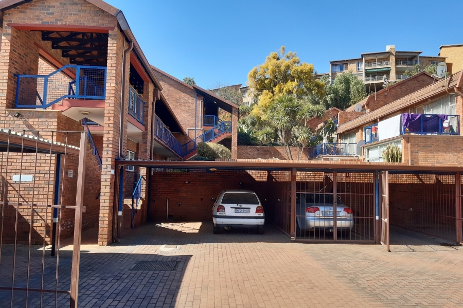 2 Bedroom Property for Sale in Windsor East Gauteng