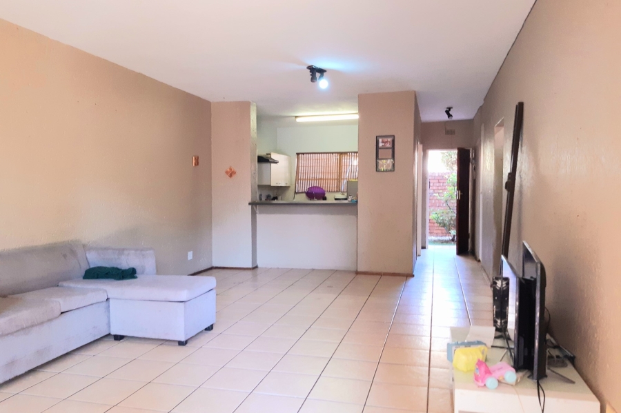 2 Bedroom Property for Sale in Windsor East Gauteng