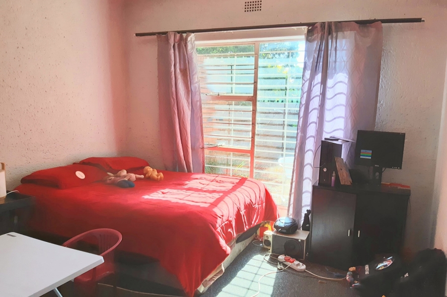 2 Bedroom Property for Sale in Windsor East Gauteng