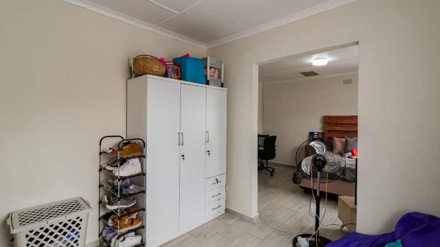 To Let 4 Bedroom Property for Rent in Sophiatown Gauteng