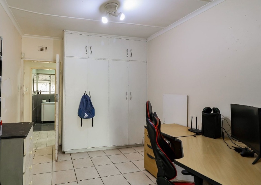 To Let 4 Bedroom Property for Rent in Sophiatown Gauteng