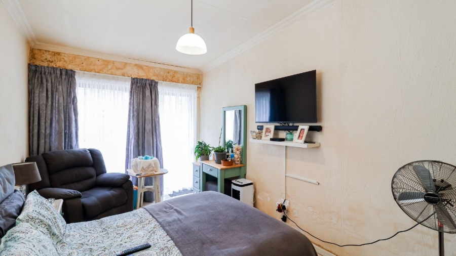 To Let 4 Bedroom Property for Rent in Sophiatown Gauteng