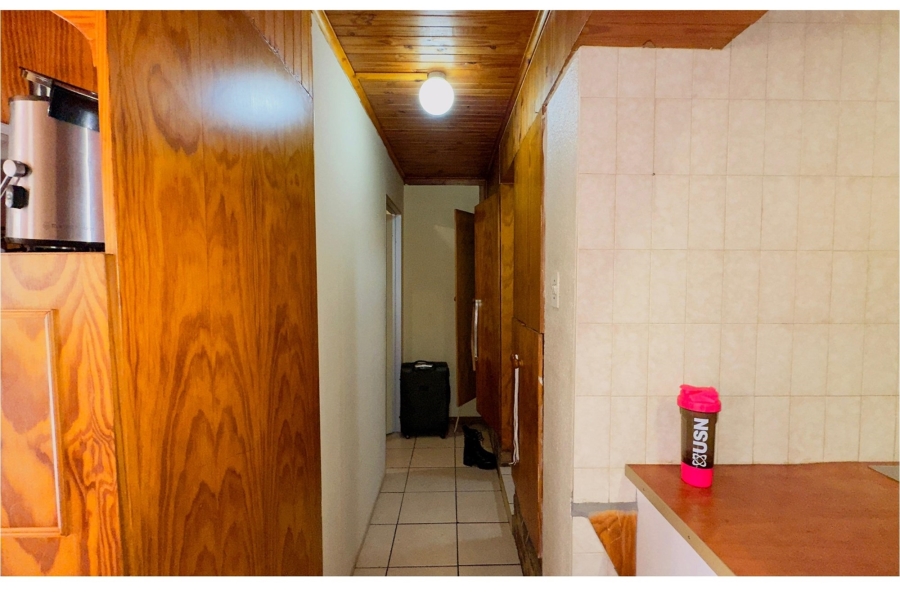 To Let 1 Bedroom Property for Rent in Mondeor Gauteng
