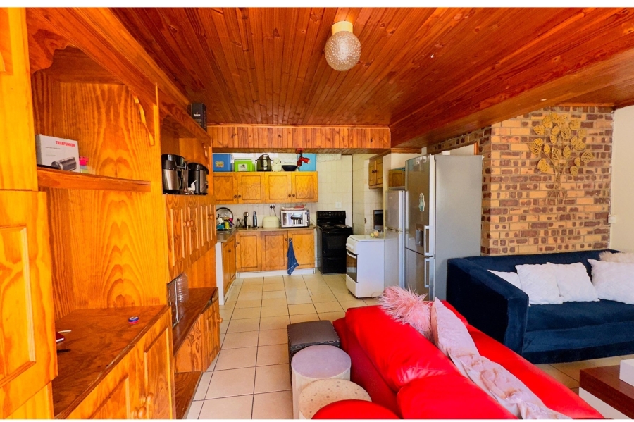 To Let 1 Bedroom Property for Rent in Mondeor Gauteng