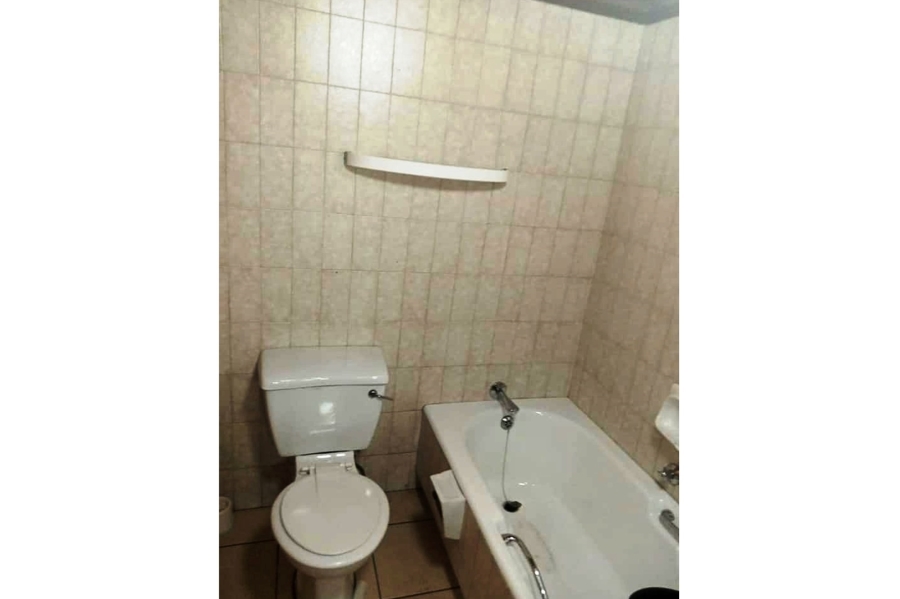 To Let 1 Bedroom Property for Rent in Mondeor Gauteng