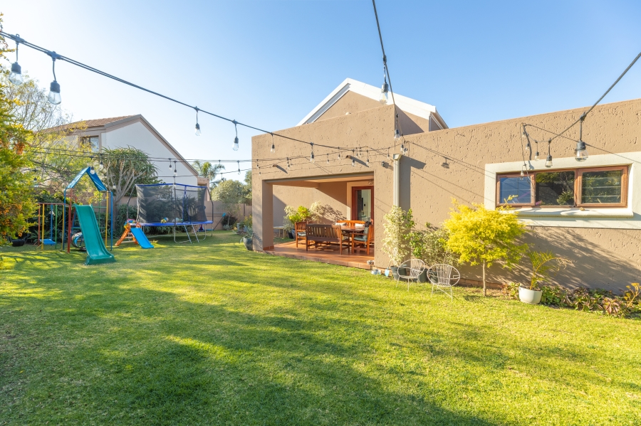 3 Bedroom Property for Sale in Broadacres Gauteng