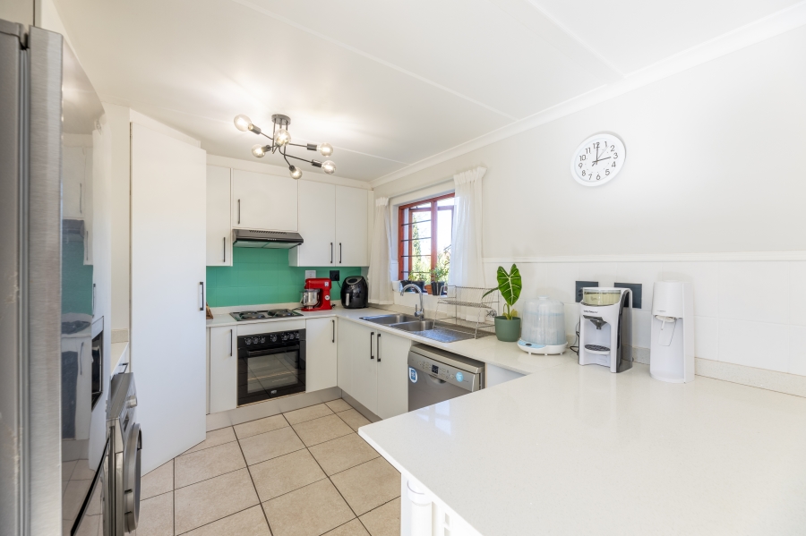 3 Bedroom Property for Sale in Broadacres Gauteng