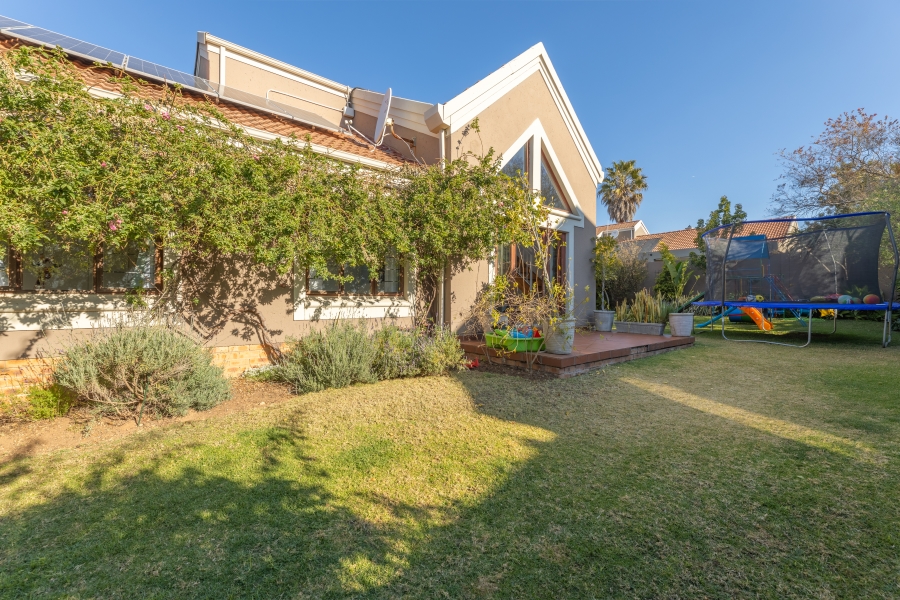 3 Bedroom Property for Sale in Broadacres Gauteng